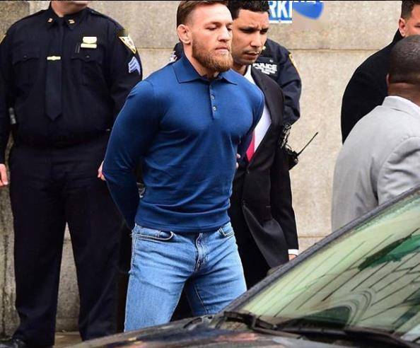 之前嘴炮康纳在爱尔兰酒吧打老人那次,引起的风波就是一个例子.