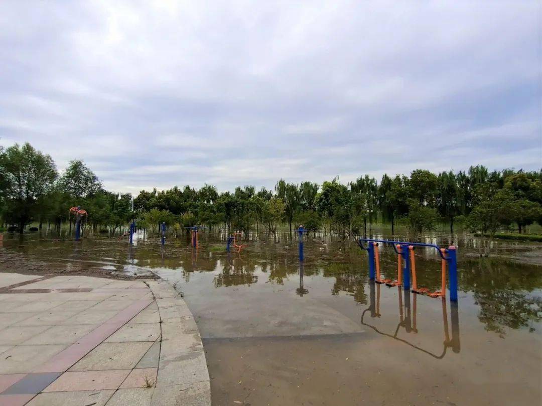 纱帽江滩公园建成十年来,首次超水位运行