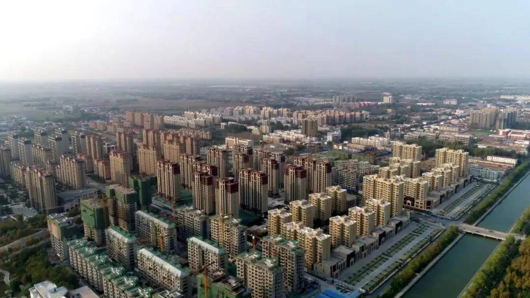 昌乐等四乡置县,因县界内有张清丰门阙,以孝子张清丰之名,置"清丰县"