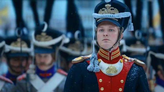 炮兵用开花弹炮击火枪兵方阵帝国精锐步兵如麦子一样被疯狂收割