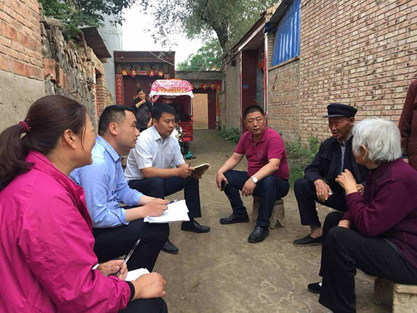 董杰:驻村书记要做群众的"贴心人"