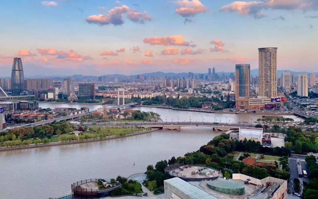 三江口之上,带着7000元/㎡倒挂红利的老江东"红盘"即将首开!