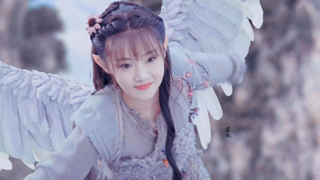 原创95后小花吴佳怡,三剧霸屏背后,一个职业演员的野心buff