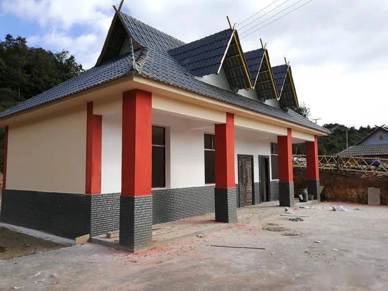 上海帮扶助南栅村蚕桑产业脱贫走出新丝路