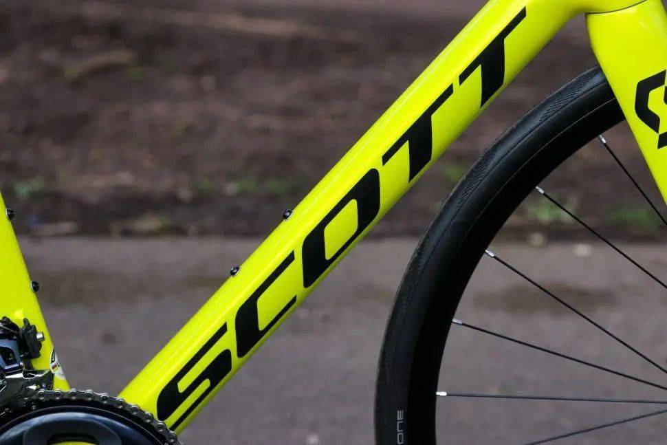 Scott R327 良心入门?SCOTT ADDICT RC 30详细评测_搜狐汽车_搜狐网
