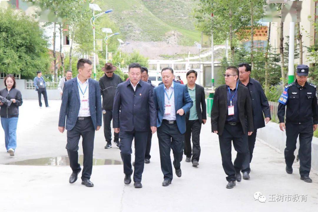 玉树市2020年初中升学暨毕业考试工作圆满结束