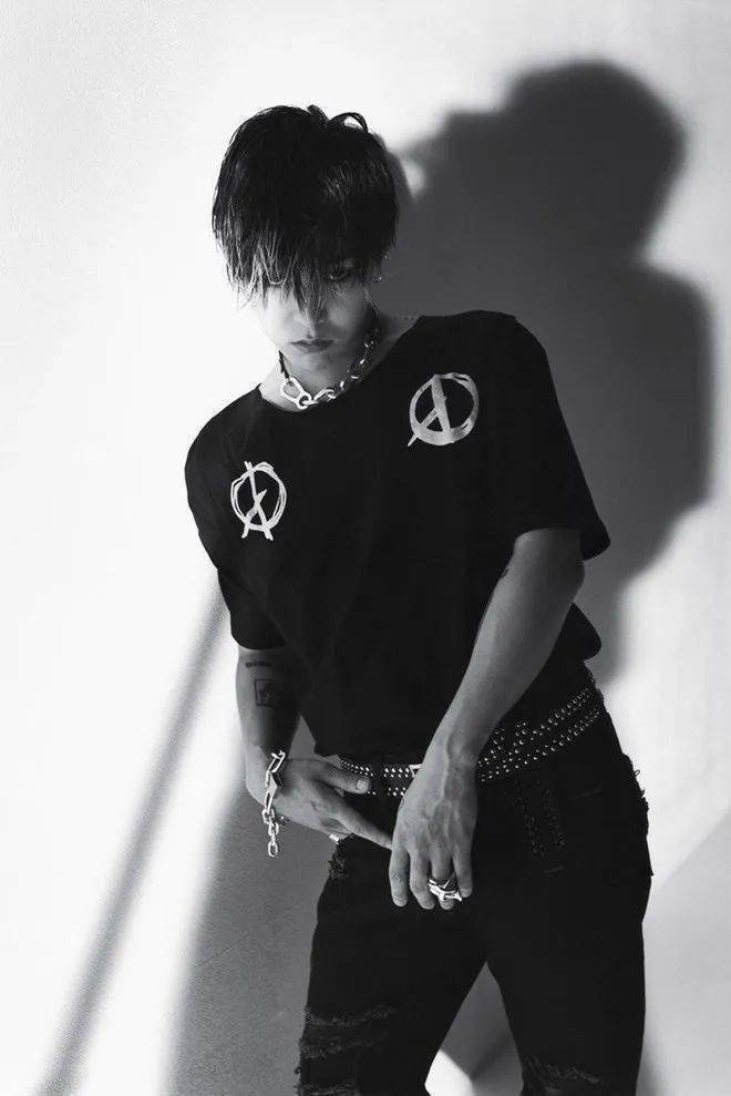 权志龙黑白高清照