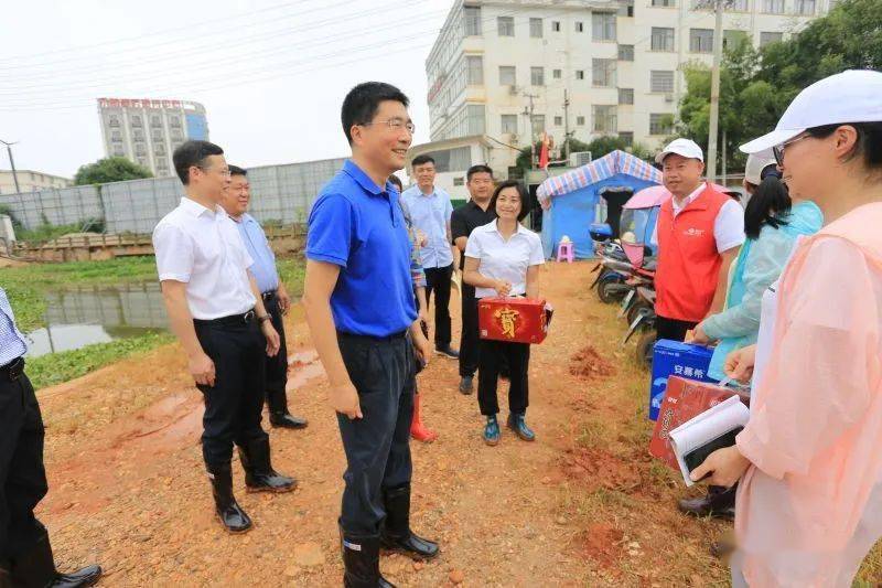 买彦州一行先后来到九江永修县永丰垦殖场桥头圩,都昌县和合乡南溪圩