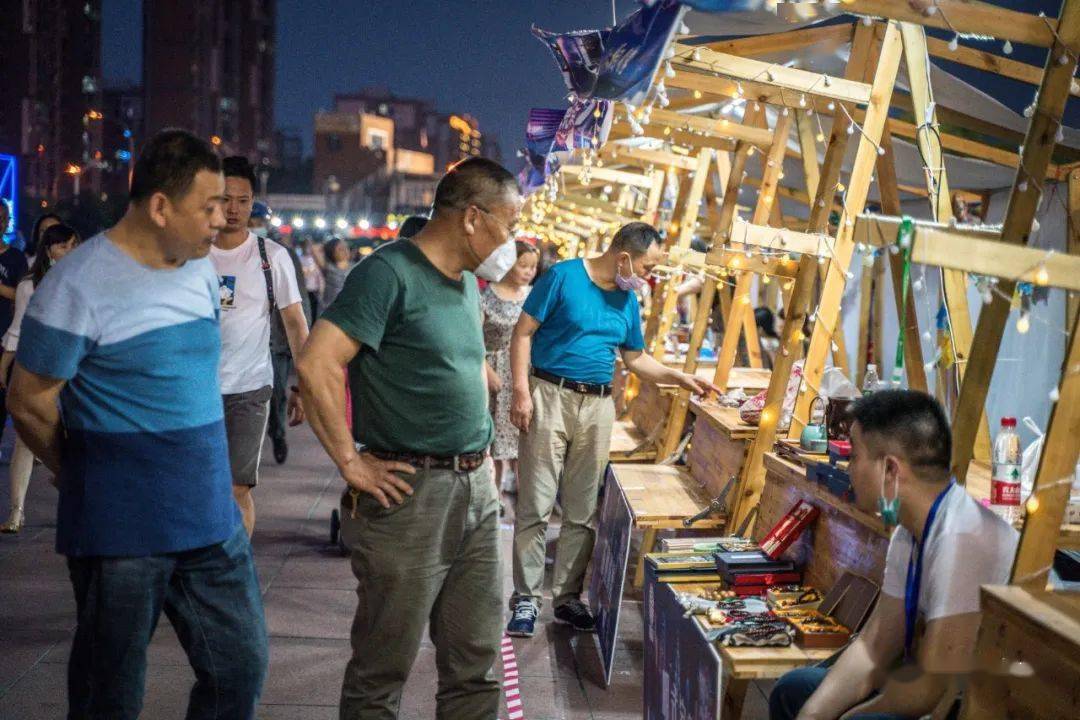 这个夜市有活力更有文化