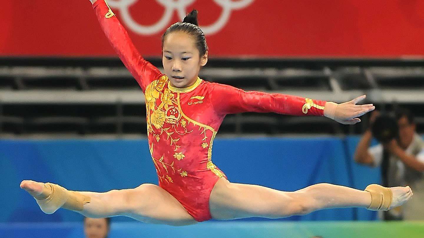 奥运冠军邓琳琳,身材娇小,退役二次发育成女神,28岁依旧单身