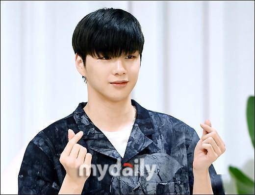 mdphoto韩国艺人姜丹尼尔参加电视节目拍摄