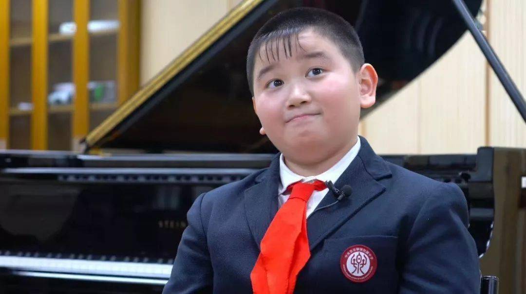 关注星海杯星海杯总决赛一等奖获得者记星海小艺术家李哲翔