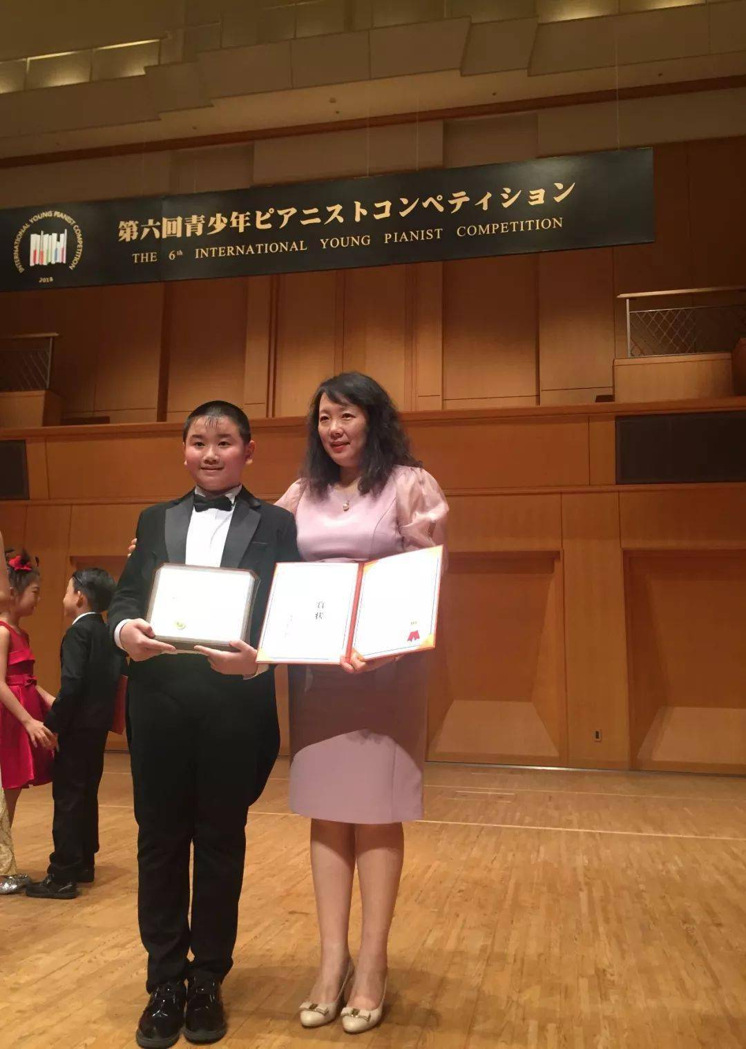 "星海杯"总决赛一等奖获得者——记"星海小艺术家"李哲翔_钢琴