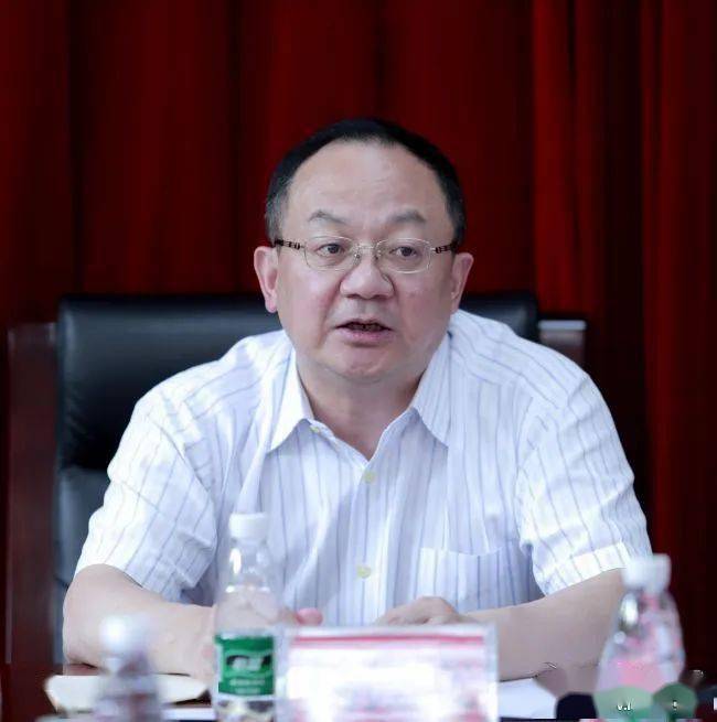 (7月20日,娄底市委副书记,市长杨懿文调度新冠肺炎疫情防控工作)