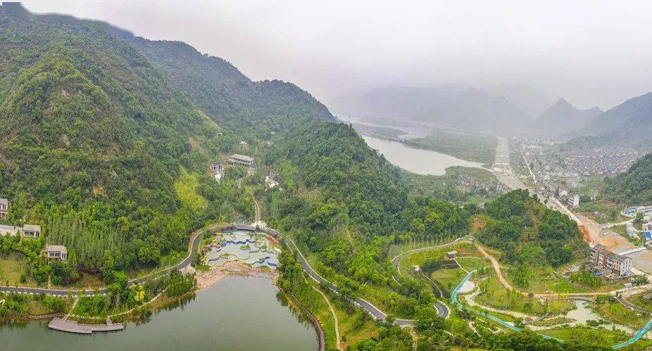 路桥飞龙湖区块台州植物雕塑园推进台州绿心旅游度假区项目建设