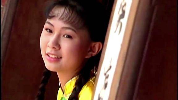 《小城故事》卓依婷演唱