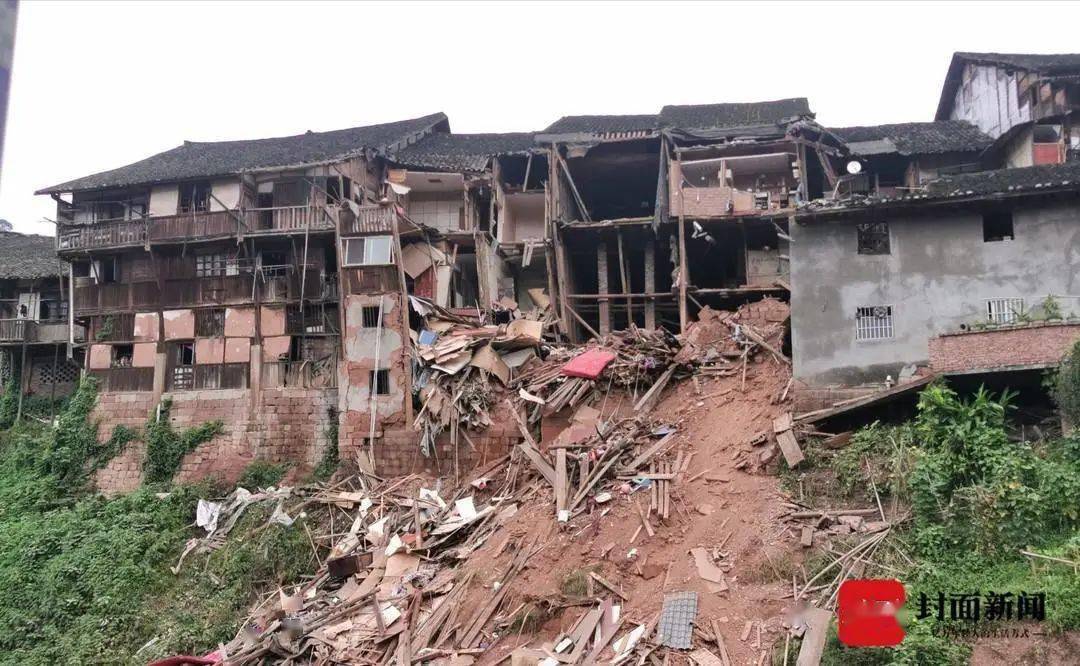 泸州合江福宝古镇发生垮塌致人伤亡,大片百年文保老屋年久失修成"危房