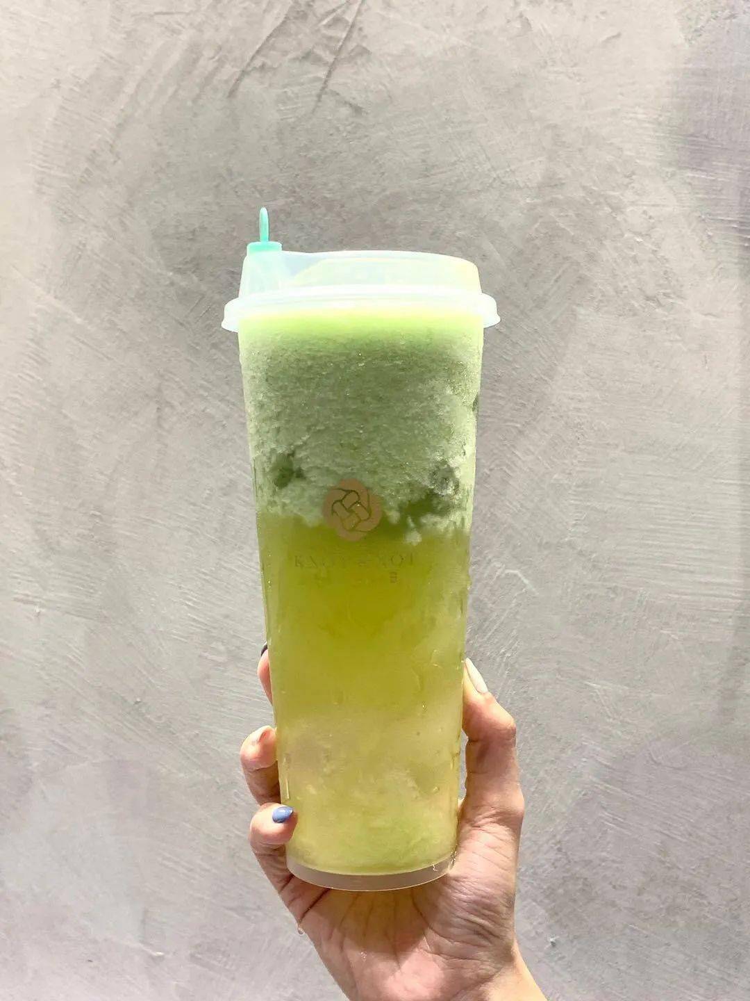 这份蜜瓜派你一定要尝尝!酥脆奶香曲奇饼底,顺滑的