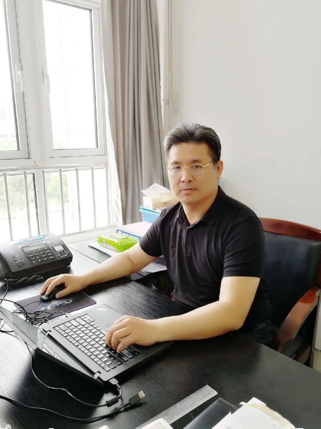 外刚内柔蔡博士—蔡刚内外兼修有才华, 内外兼修的气质担当—董振华