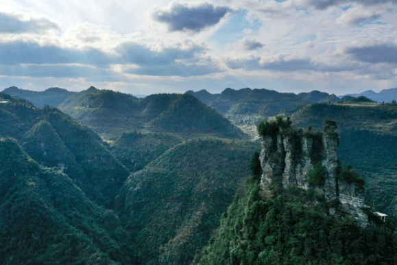 文旅局长晒文旅务川县文体旅游局局长李康黔中可寻芳仡佬韵味长
