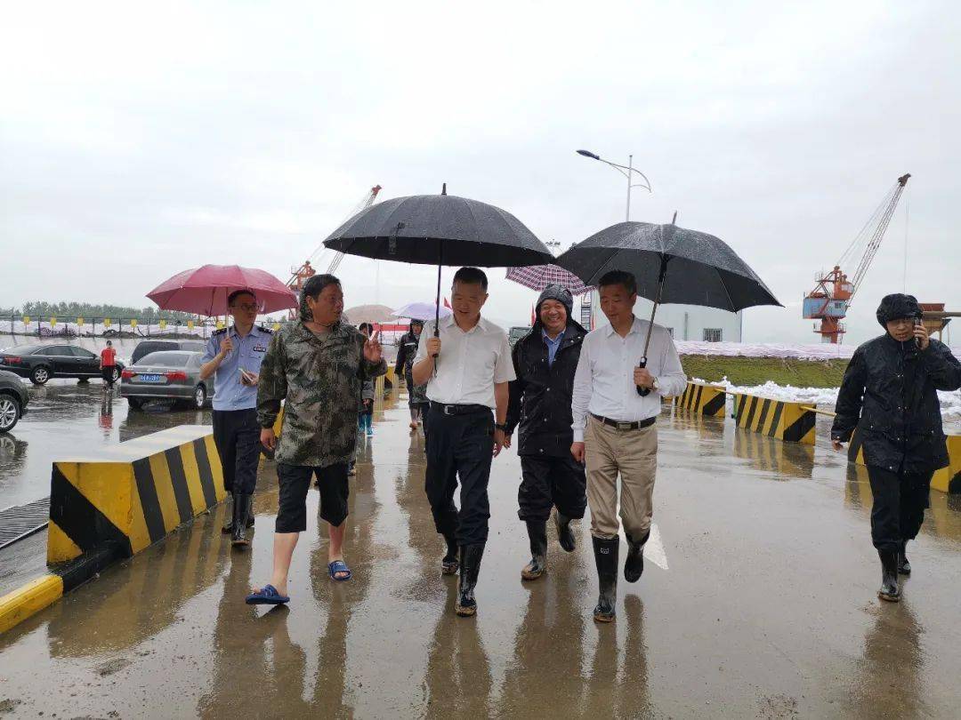 【园区动态】合肥市委常委,政法委书记马军赴巢湖市防汛抢险一线慰问