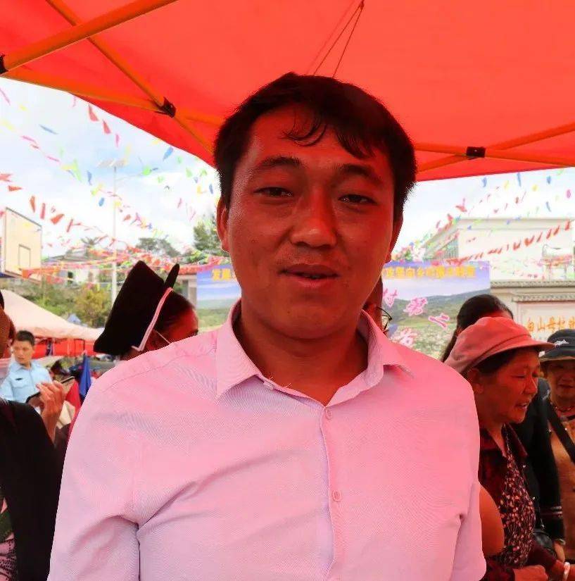又是一年花开时昨天剑川县甸南镇白山母村第二届洋芋花节开幕