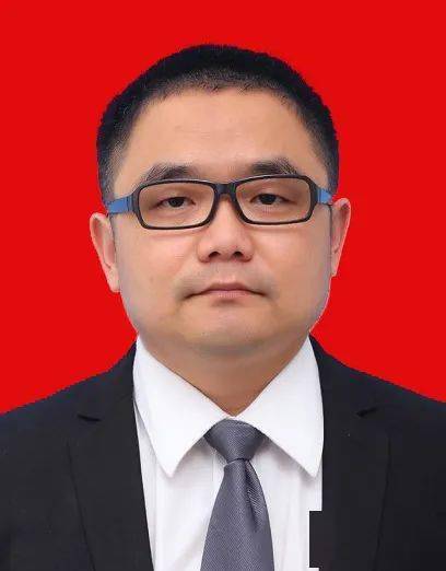 芳草社区居民委员会书记兼主任叶德添江岸区大智街道铭新社区党委书记
