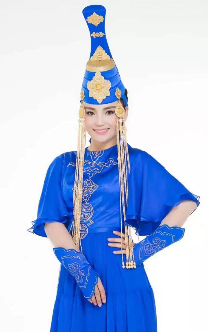 蒙古族歌手乌英嘎图片