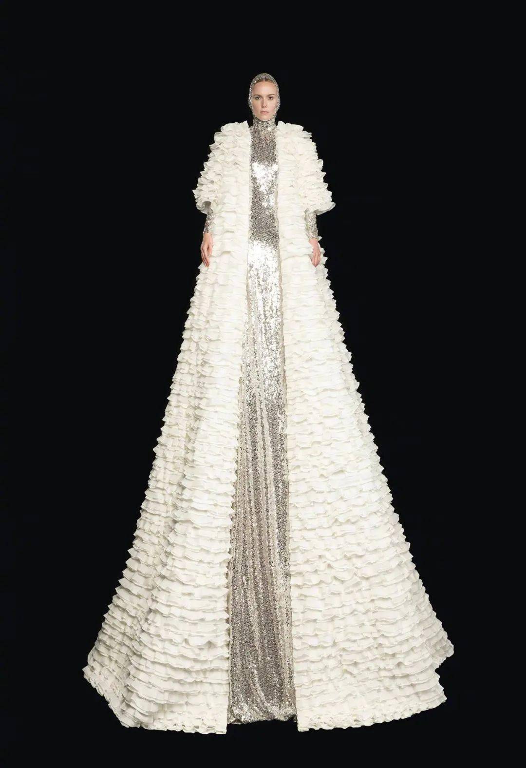 valentino高定系列如梦如幻 | 即使不闭上双眼也能看见梦