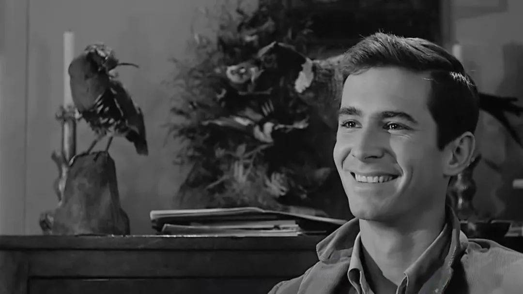 希区柯克的2个剧本创作技巧