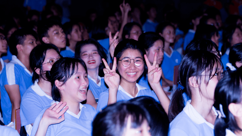 动态铭记青春故事展望似锦前程奎光学校隆重举行2020届初中毕业典礼