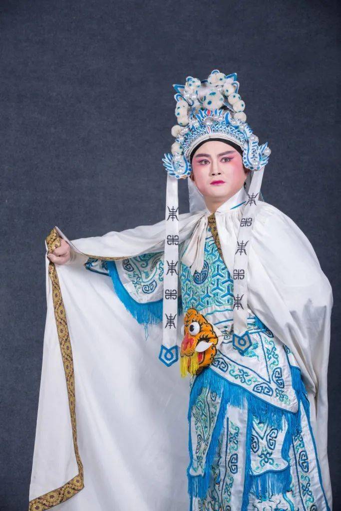 《攀弓带》角色名单余凤英——陈鹰饰(国家一级演员)王文龙——许君峰