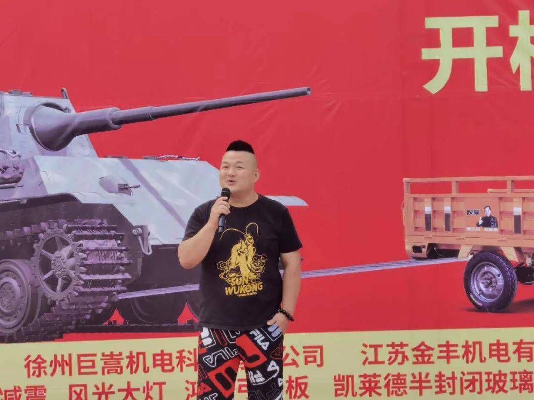 国内知名演员李冲