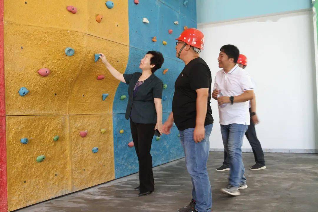 王玉洁副区长调研清照小学新校建设