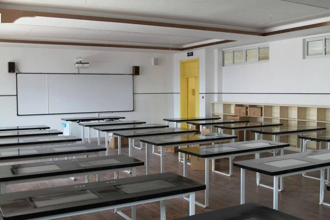 王玉洁副区长调研清照小学新校建设