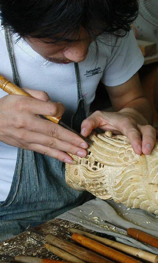 翥云文化竹刻选材与制作工艺