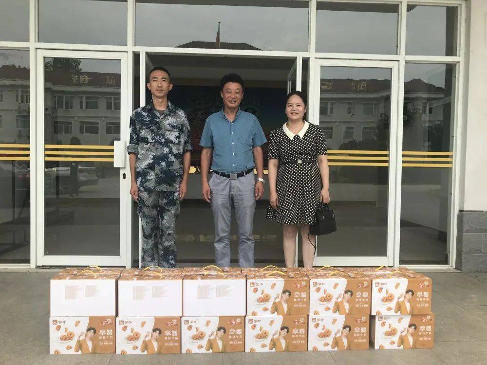 市中心血站"八一"慰问部队 不忘军民鱼水情深