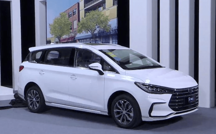 升级就是涨价15万元2021款宋max拉长增配能增量