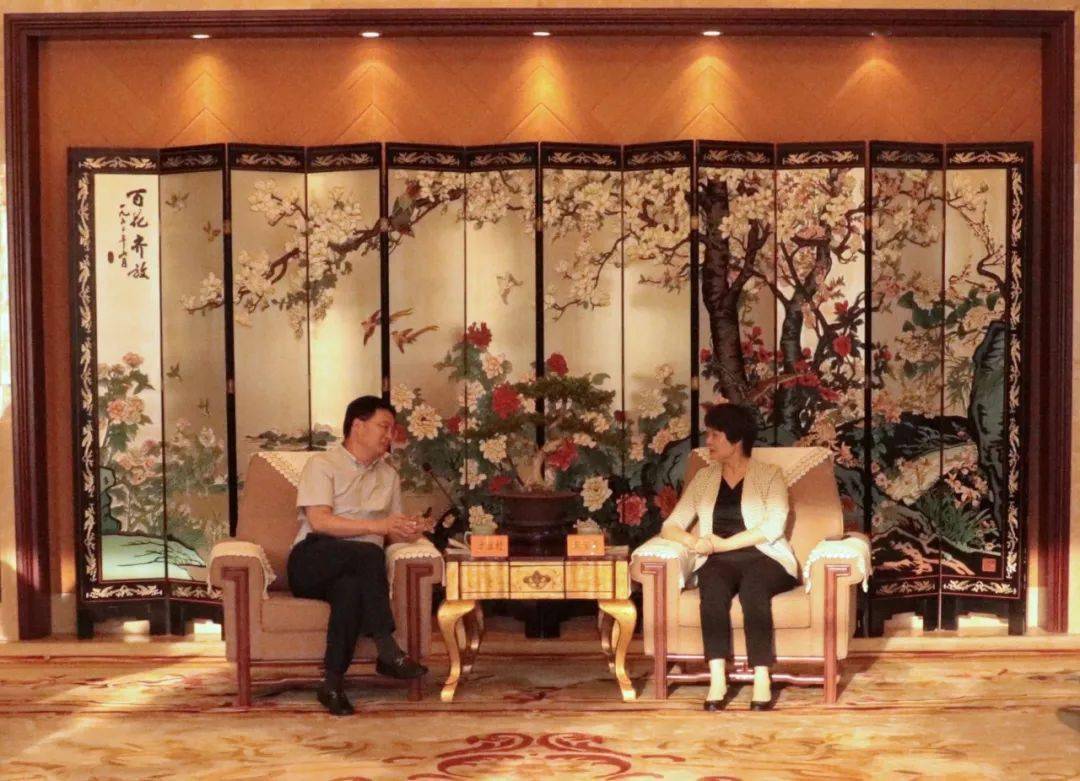 中建七局党委书记,董事长方胜利一行赴扬州拜访扬州市市长张宝娟