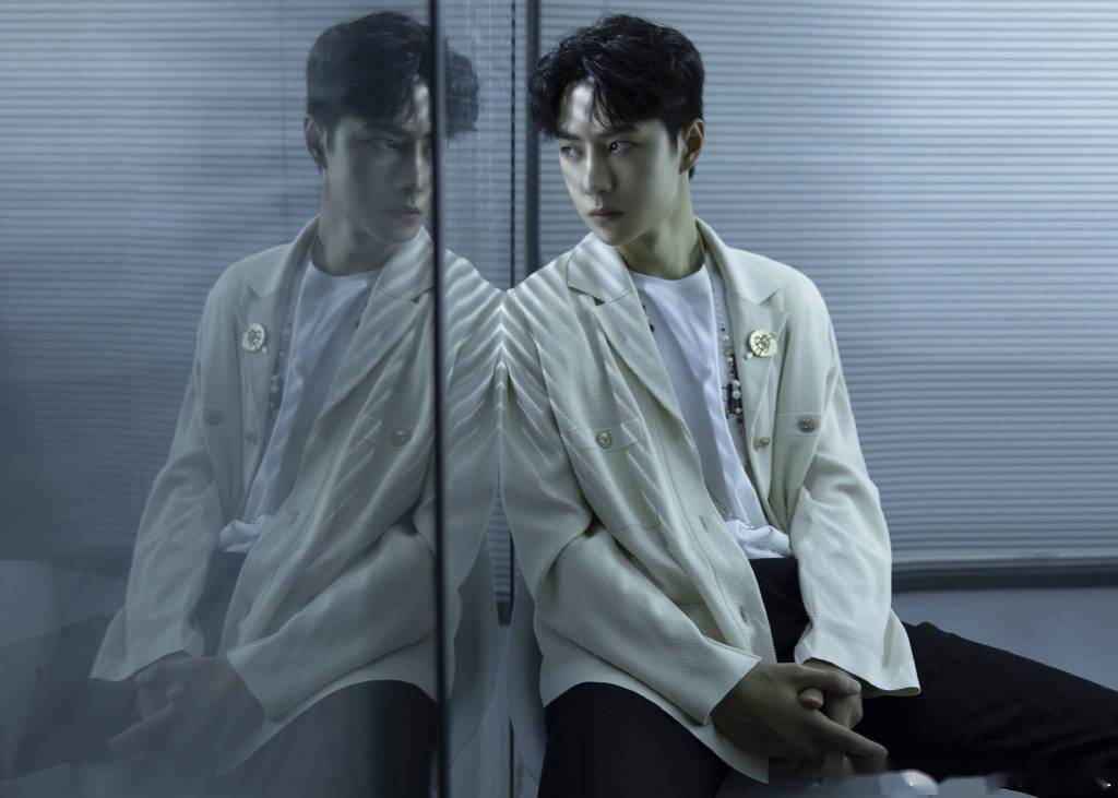 yiboofficial发布首条微博宣告到来我们一起陪王一博慢慢长大吧