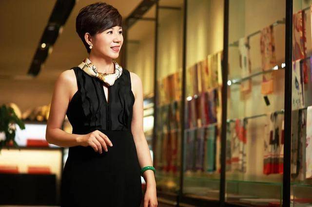 屠红燕:让中国丝绸走向世界_万事利集团