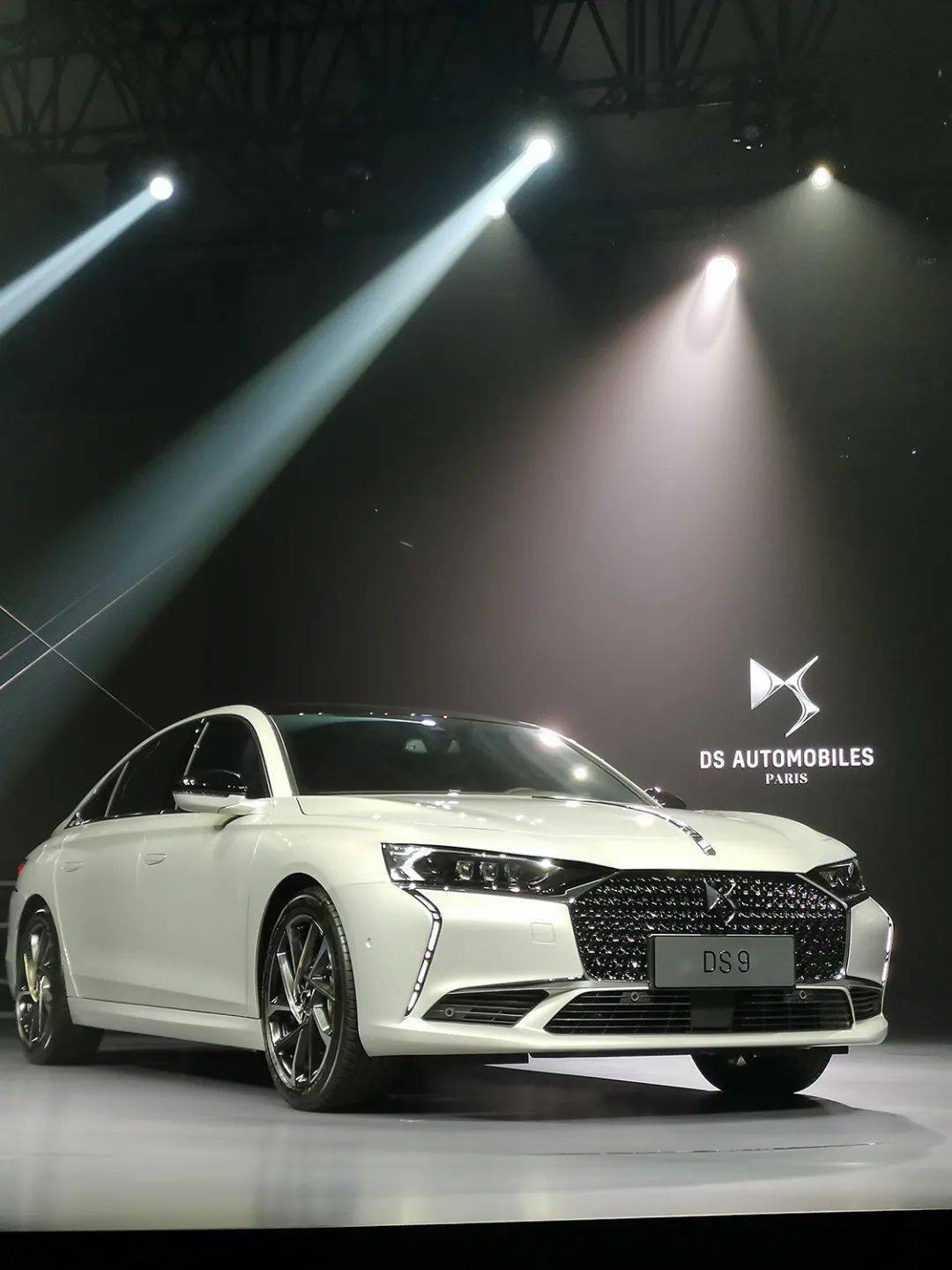 仍未放弃！DS9亚洲首发，但如何重新定义自我？_搜狐汽车_搜狐网
