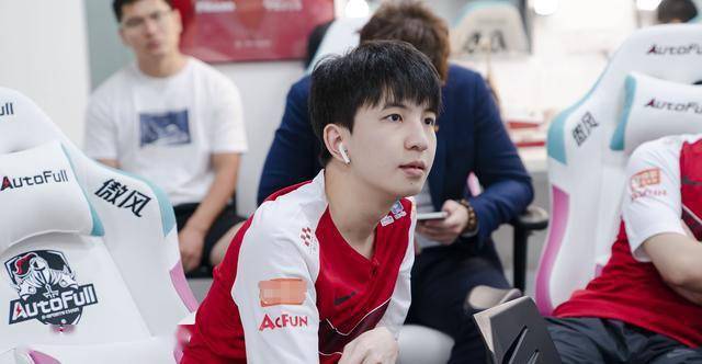 we旧梦各项数据碾压jkl,恐将成为全新一阵ad_选手