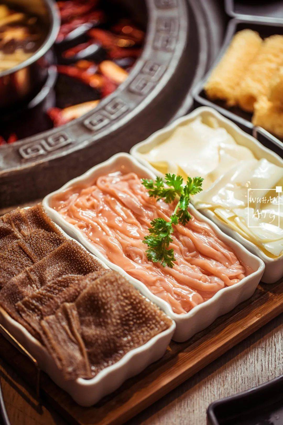 多少人吃火锅必点的重庆三宝,毛肚,鸭肠,黄喉,见涨将食材新鲜,味道鲜