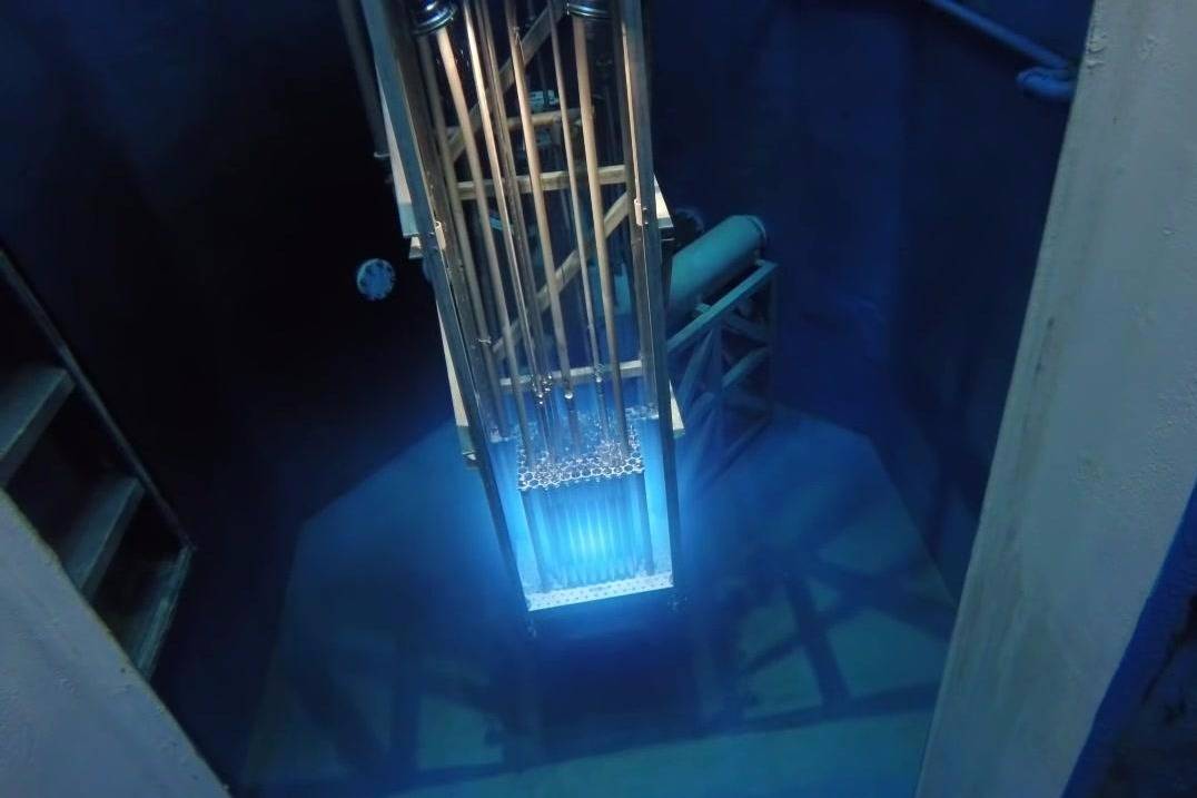 核电站更换燃料棒,要求成功率必须百分百,一旦失误后果不堪设想