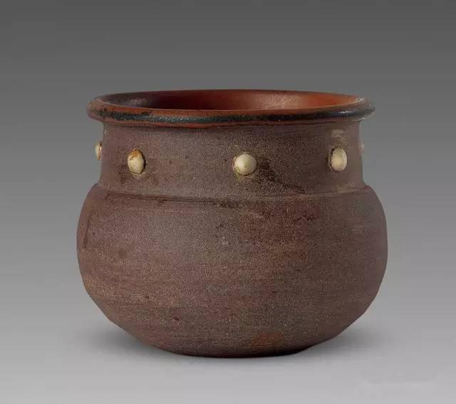 赣南七里香宋代赣州窑柳斗乳钉罐赏析