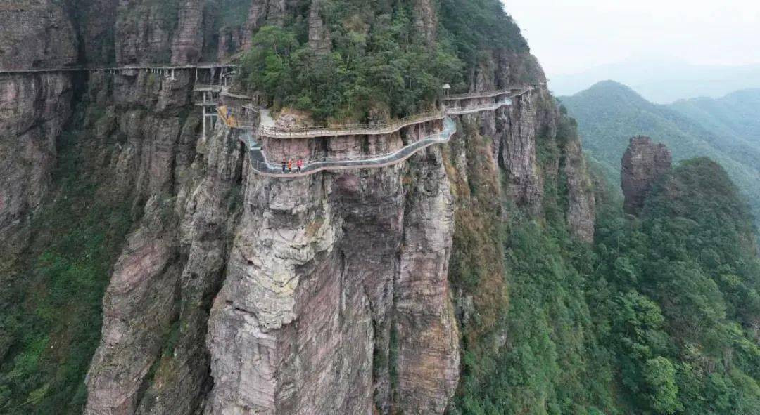 平南北帝山旅游区玻璃栈道已正式开放啦!