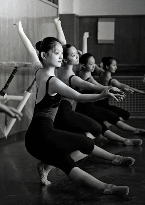 北舞附中考试5万人报名只选144名学生不要说我们就随便跳跳不走专业