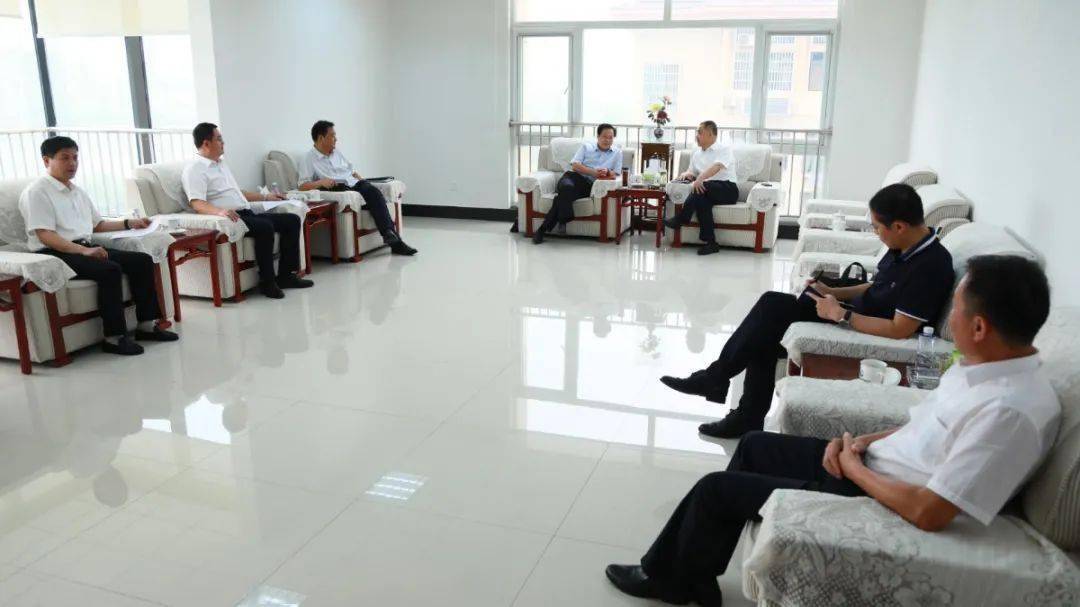 微新闻周广峰来公司调研指导工作