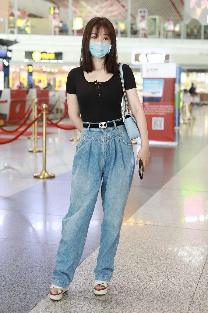 凉鞋我就要配长裤!冷热混搭打破刻板无趣